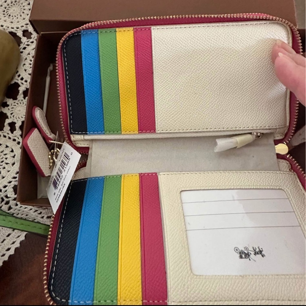Coach Color-block Wristlet - Picture 2 of 11